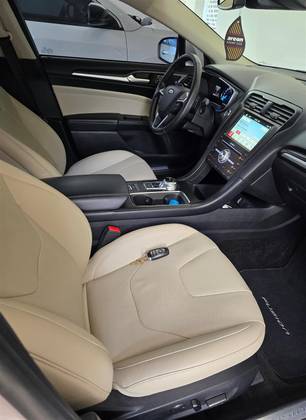 FORD FUSION 2.0 TITANIUM AWD 16V GASOLINA 4P AUTOMÁTICO